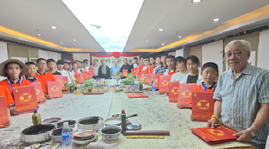 笔墨绘同心，温情暖童心 生根艺术中心在临潭县夏令营中践行艺术公益与文化交流