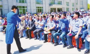 到人民中去——文艺志愿者走进哈尔滨汽轮机厂，用艺术为劳动喝彩