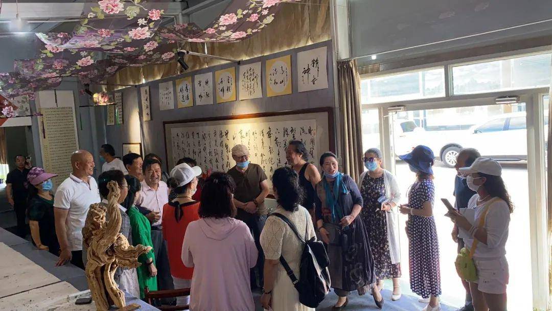 "文化自信 ,不忘初心"木垒书画艺术家赴奇台县书画艺术创作基地进行艺术交流,活动圆满成功
